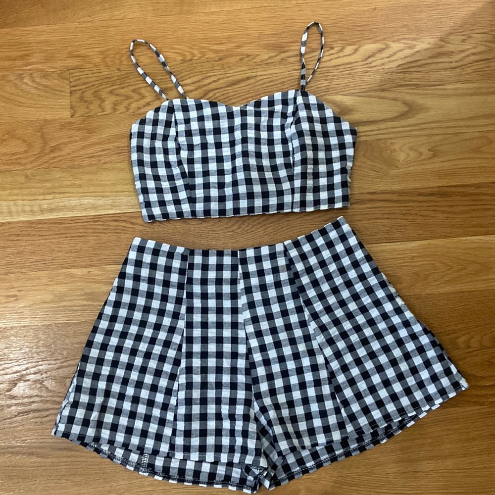 Gingham 2 piece set!